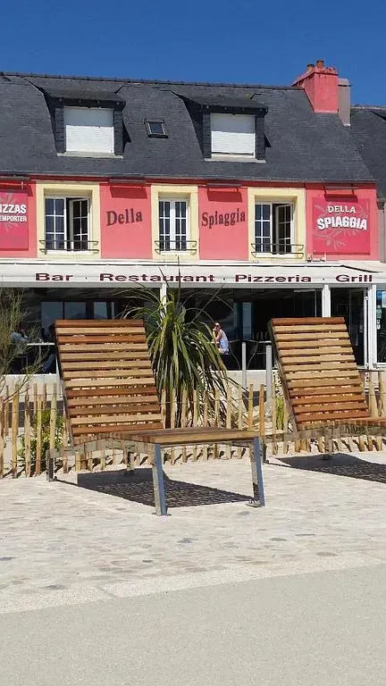 Della Spiaggia restaurant (2)