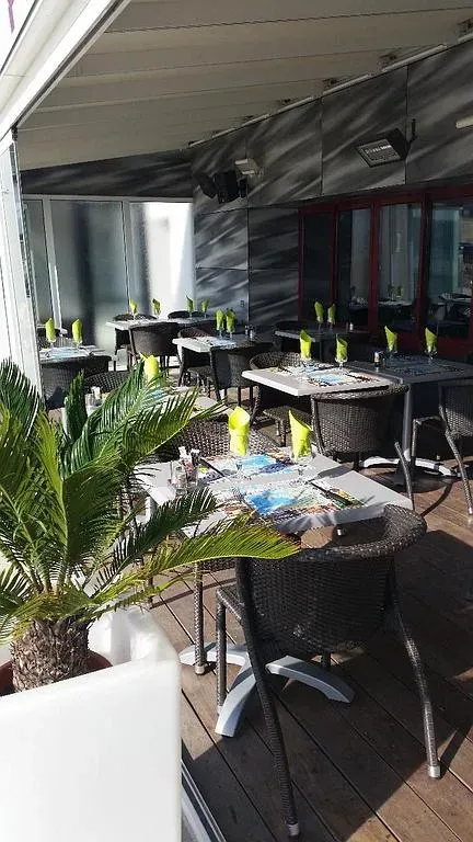 Della Spiaggia restaurant (12)